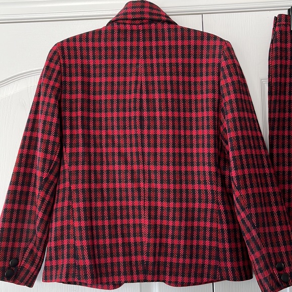 EUC Aquascutum suit - Picture 9 of 15